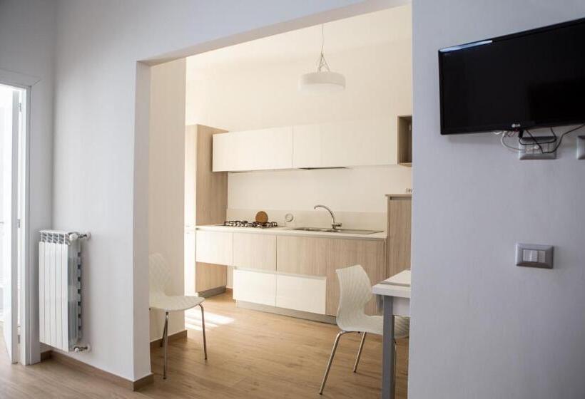 Deluxe Svit, B&b Aries