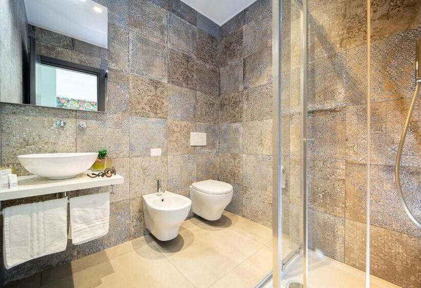 四人高级间, Abc