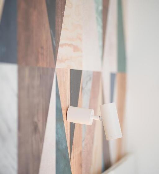 四人高级间, Abc