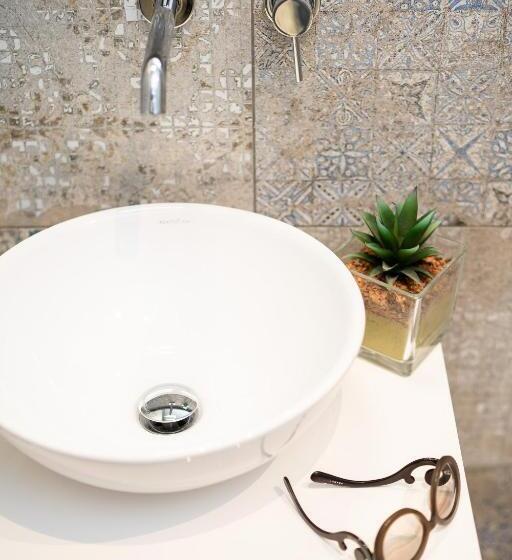 高级单人间, Abc