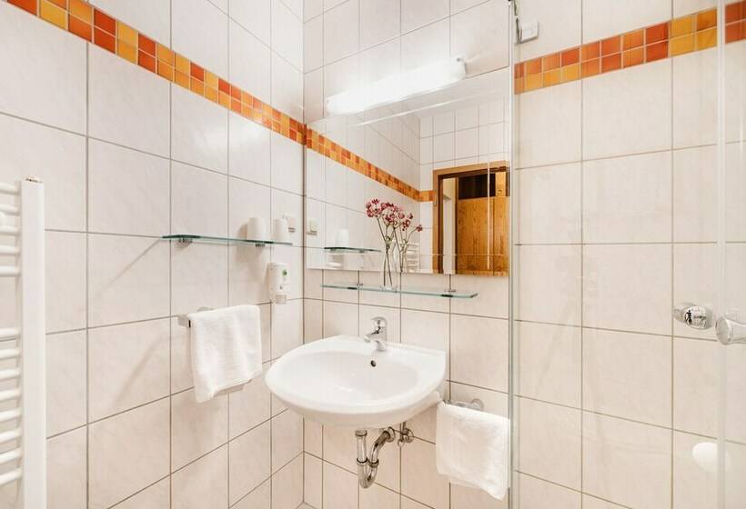 اتاق استاندارد, Achtermann