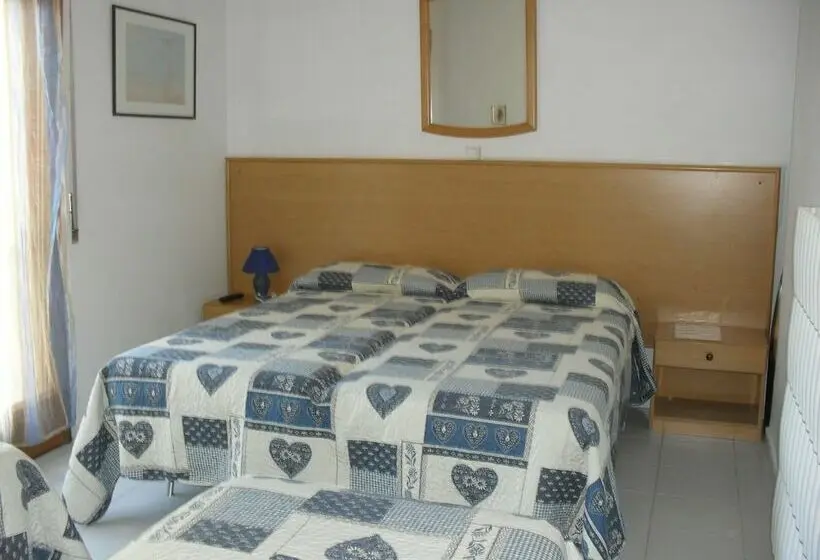 اتاق استاندارد سه نفره, Al Caminetto