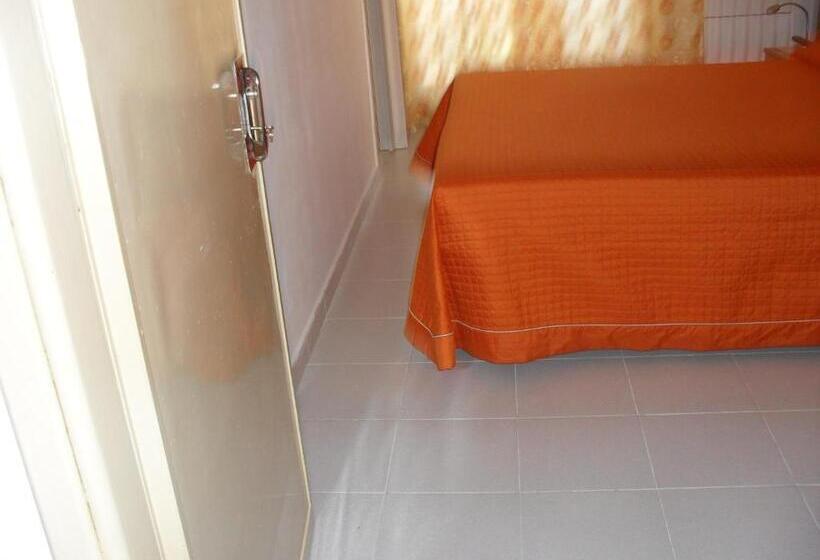 اتاق استاندارد یک نفره, Al Caminetto