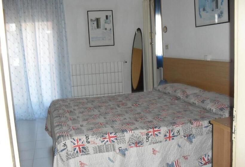 اتاق استاندارد سه نفره, Al Caminetto