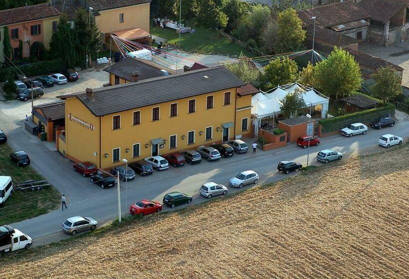 标准单人间, Albergo Escondido