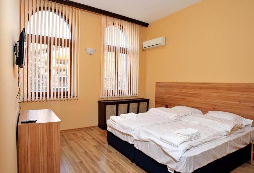 스탠다드 스튜디오, Cascade