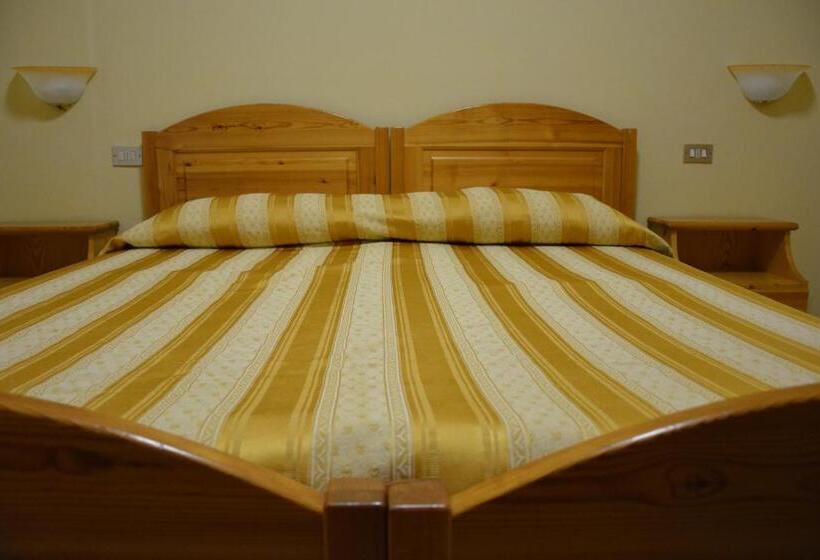 标准间带湖景, Giotto