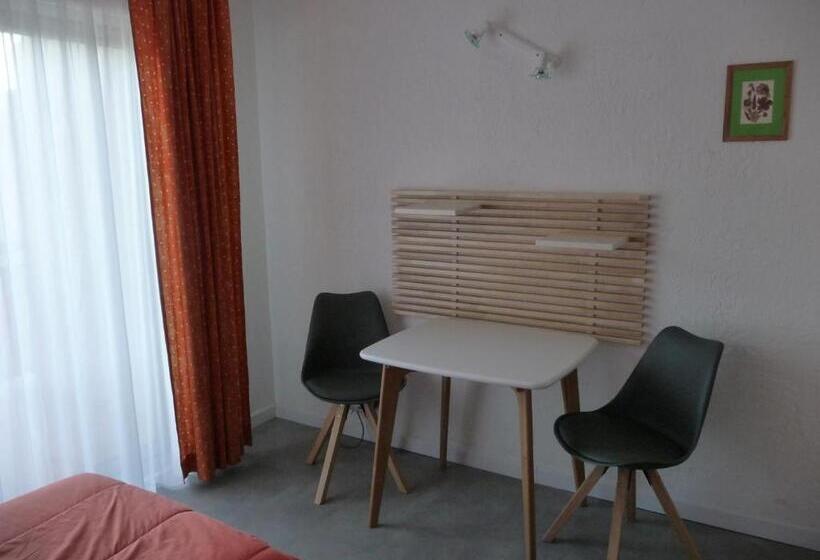 テラス付きスタンダードルーム, Hôtel Les Eucalyptus