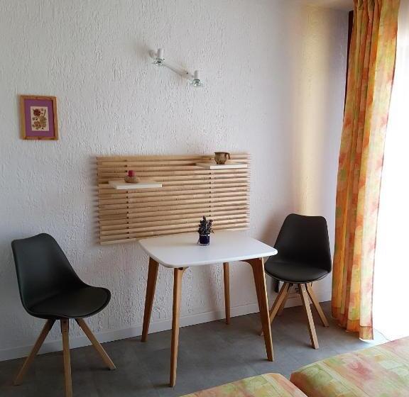 Номер Стандарт с Террасой, Hôtel Les Eucalyptus