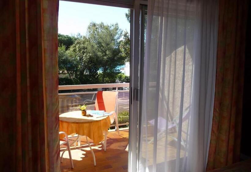 バルコニー付きスタンダードルーム, Hôtel Les Eucalyptus