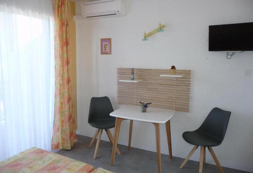 バルコニー付きスタンダードルーム, Hôtel Les Eucalyptus