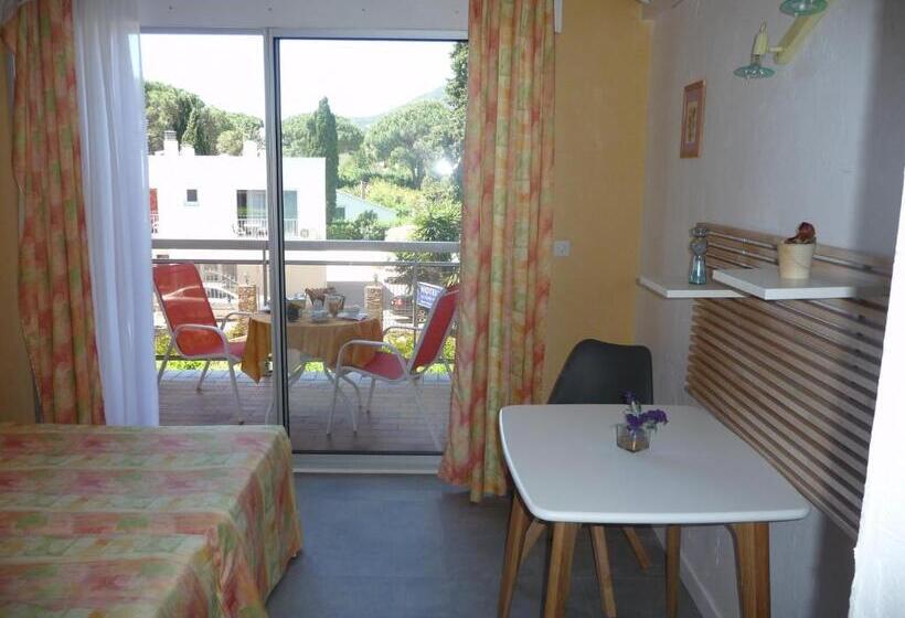 バルコニー付きスタンダードルーム, Hôtel Les Eucalyptus