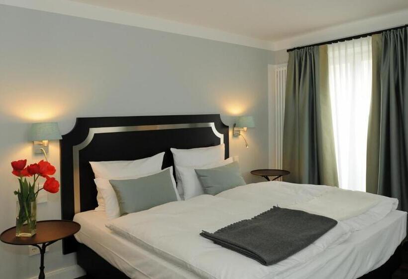 اتاق استاندارد با بالکن, Im Hof