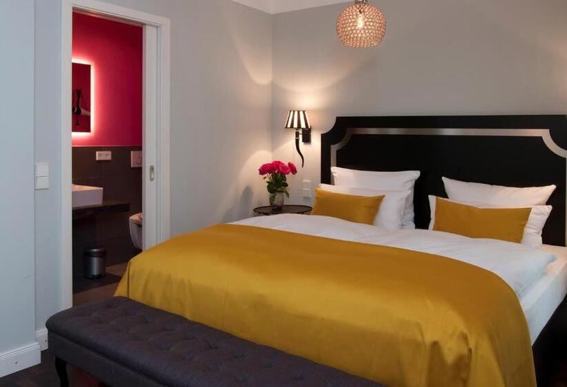 اتاق استاندارد با بالکن, Im Hof