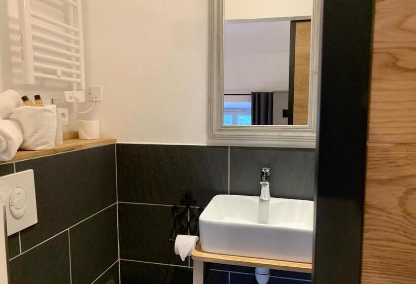 スタンダードシングルルーム, Savel