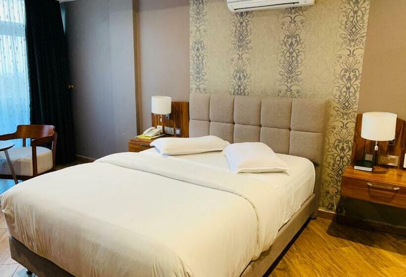 اتاق لوکس, Tanga Beach Resort & Spa