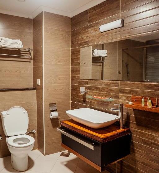 سوییت اجرایی, Tanga Beach Resort & Spa