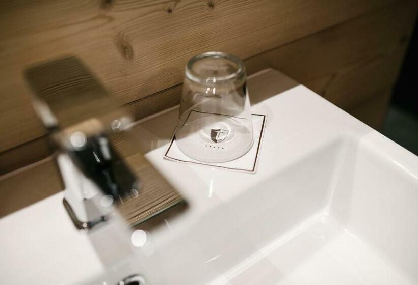 חדר סטודיו סטנדרד, Tenne Lodges