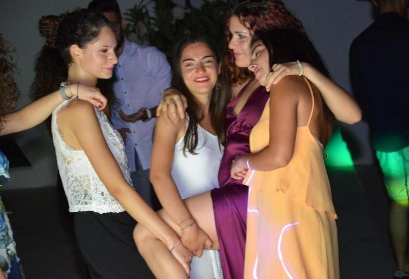 Estudio Superior, Ostello Salento