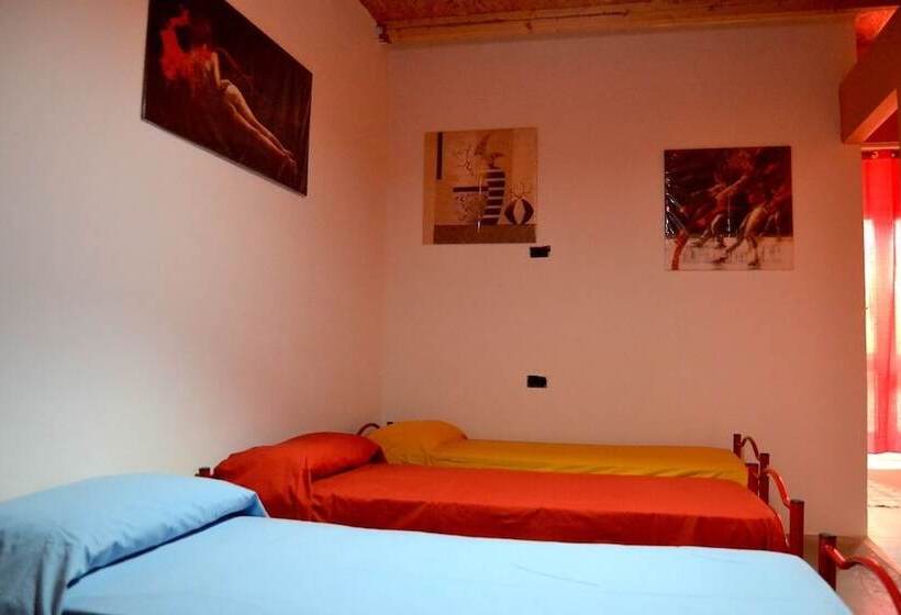 Cama en Habitación Compartida, Ostello Salento