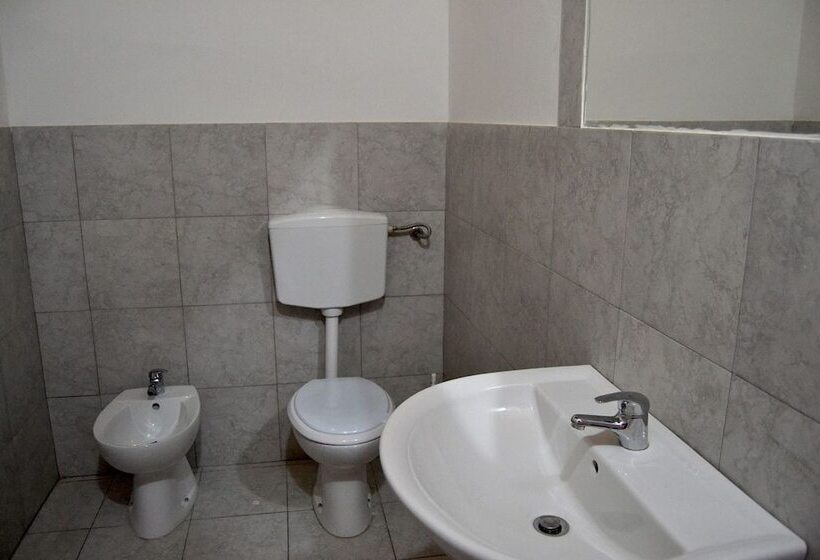 Кровать в Общей Комнате, Ostello Salento
