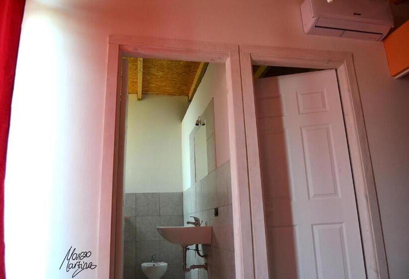 Cama en Habitación Compartida, Ostello Salento