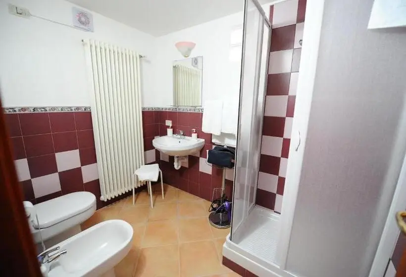 اتاق لوکس با تخت بزرگ, B&b Pizzo Cannicchio
