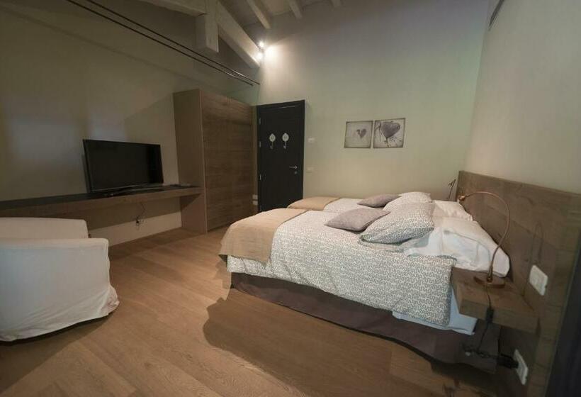 غرفة قياسية مزوَّدة بتراس, Agriturismo Locanda Del Pesco