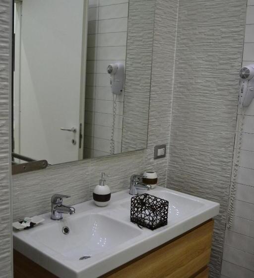 غرفة ديلوكس, Beatrice Home