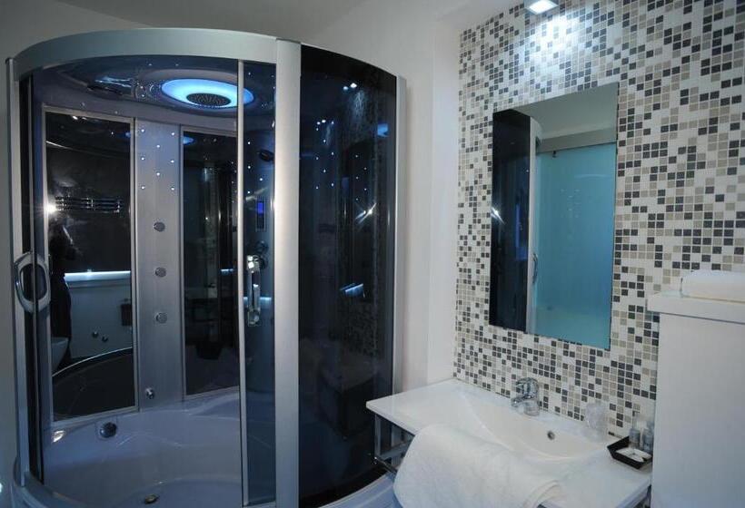 带阳台的豪华间, H5 5h Luxury Room