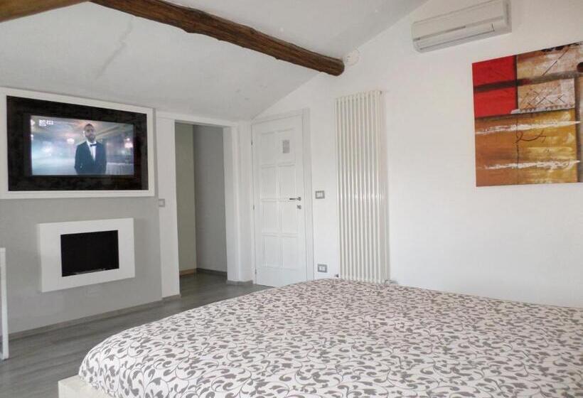 Номер Стандарт Вид на Сад, H5 5h Luxury Room
