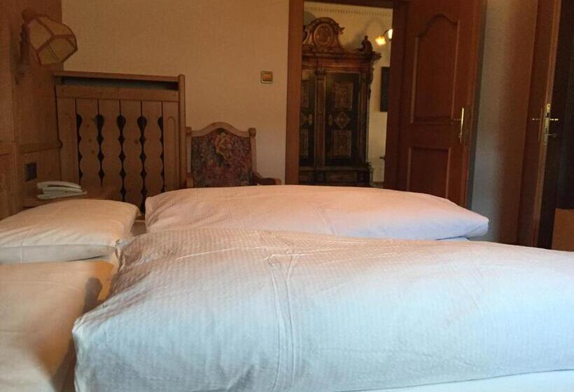 חדר סטנדרט, Bachmann