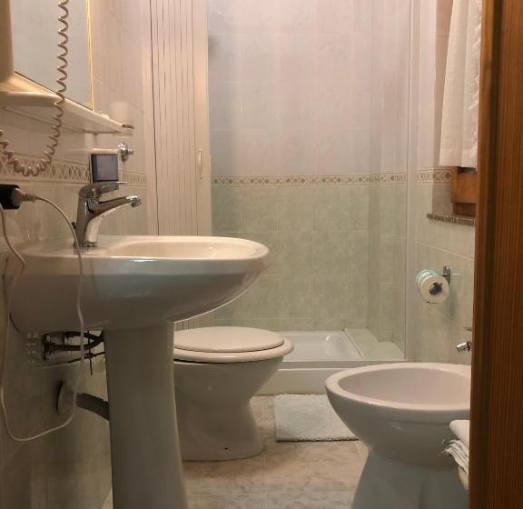 חדר סטנדרט, Centrale