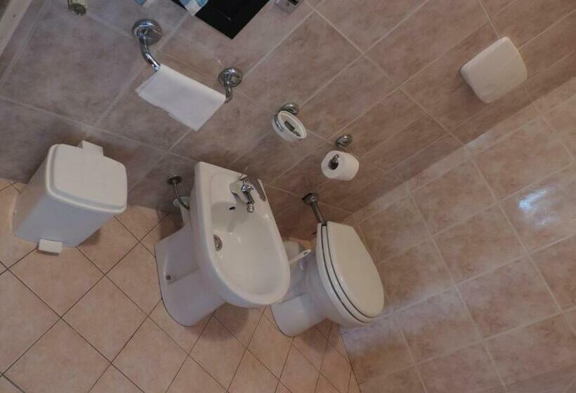 חדר סטנדרט, Cinzia