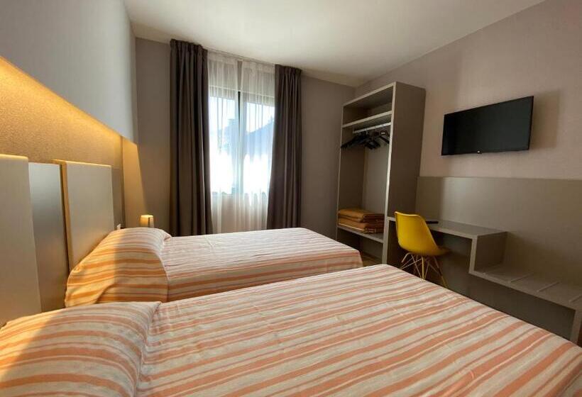 スタンダードルーム, Delta Park