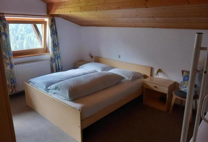 Economy Quadruple Room, Gasthof Innerwalten