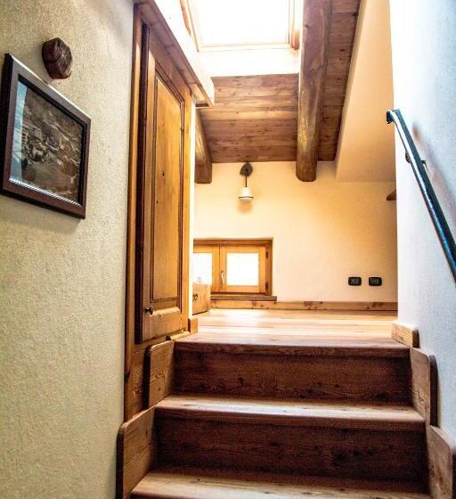 חדר משפחתי, Le Petit Fenestrelle