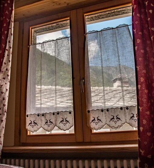 סוויטה נוף להרים, Le Petit Fenestrelle