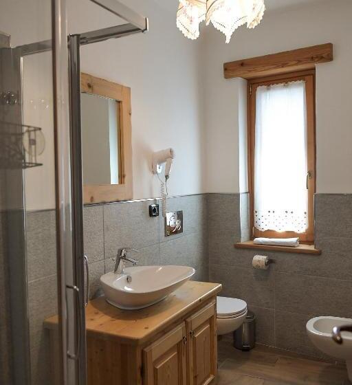 סוויטה נוף להרים, Le Petit Fenestrelle