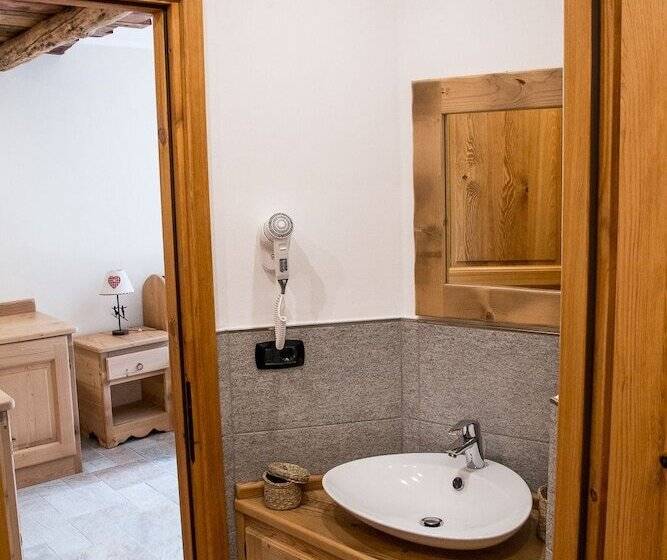 דירת חדר בסיסית, Le Petit Fenestrelle