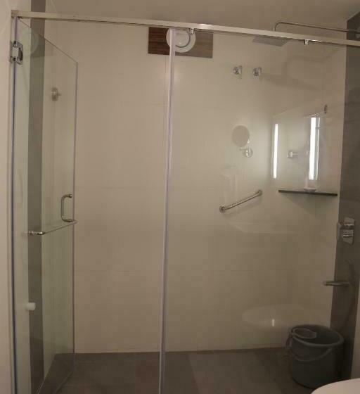 غرفة قياسية, Rangalaya Royal