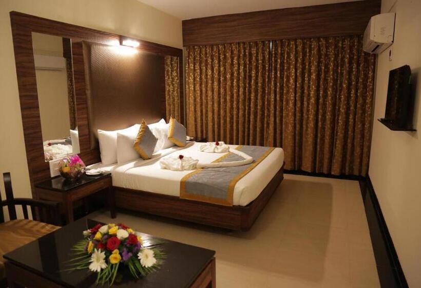Quarto Deluxe, Rangalaya Royal