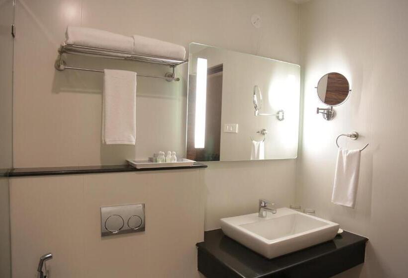 Quarto Deluxe, Rangalaya Royal