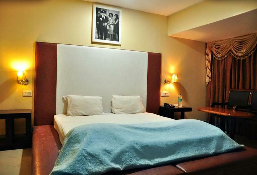 Номер Deluxe, Unite