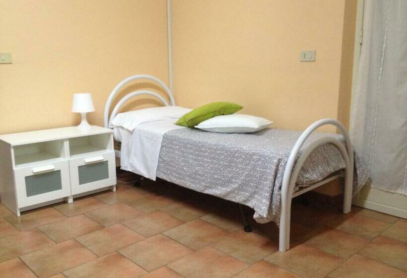 스탠다드 트리플 룸, Akron B&b