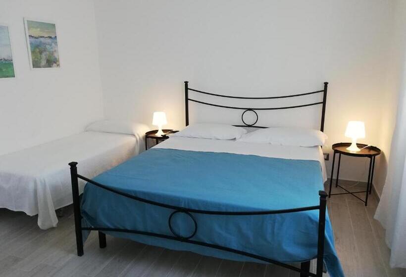 חדר סטנדרט לשלושה, Akron B&b