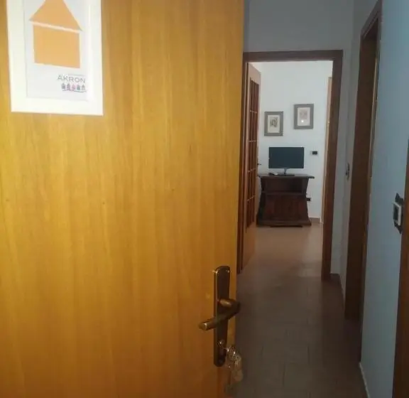 آپارتمان 1 خوابه با چشمانداز دریا, Akron B&b