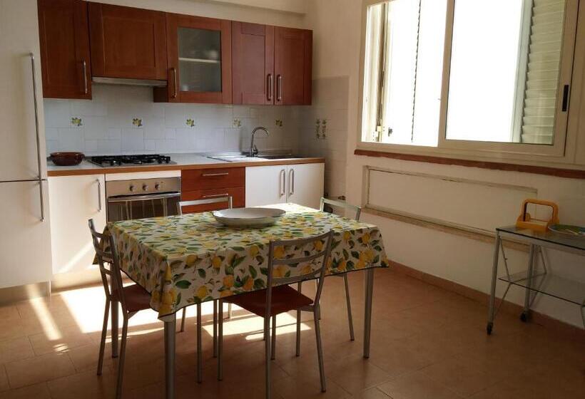 침실 1개 바다 전망 아파트, Akron B&b