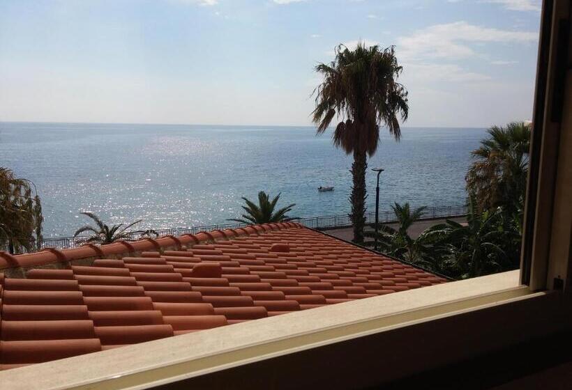 침실 1개 바다 전망 아파트, Akron B&b