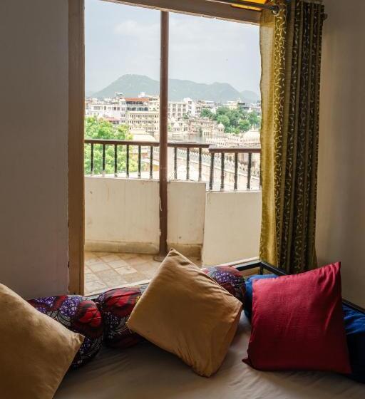 Deluxerum Sjöutsikt, Dreamyard Udaipur